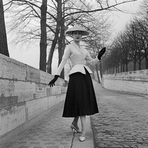 dior new look history|christian dior's new look 1947.